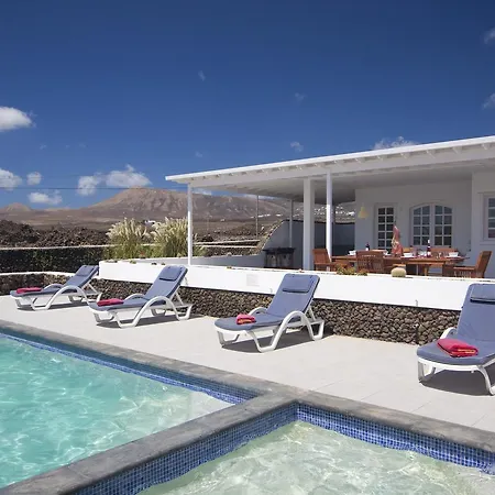 Las Palmitas Villa